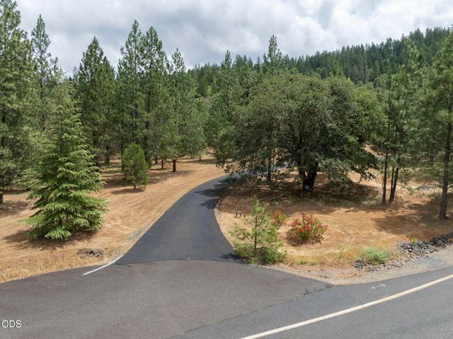 279 Ridgefield Road, Grants Pass, OR 97527