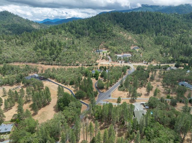 279 Ridgefield Road, Grants Pass, OR 97527