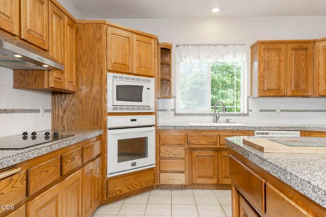 279 Ridgefield Road, Grants Pass, OR 97527