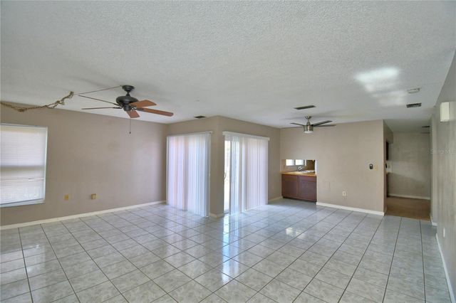 573 HUNTER CIRCLE, Kissimmee, FL 34758