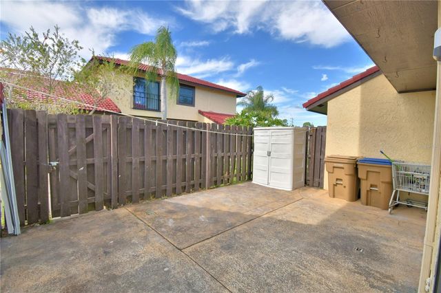 573 HUNTER CIRCLE, Kissimmee, FL 34758