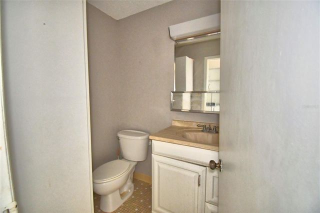 573 HUNTER CIRCLE, Kissimmee, FL 34758