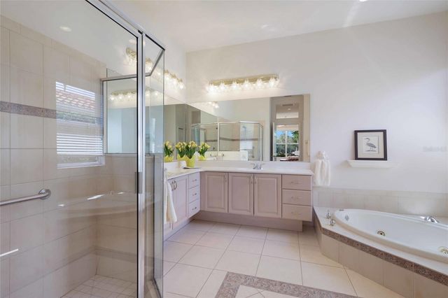 8428 MISTY MORNING COURT, Lakewood Ranch, FL 34202