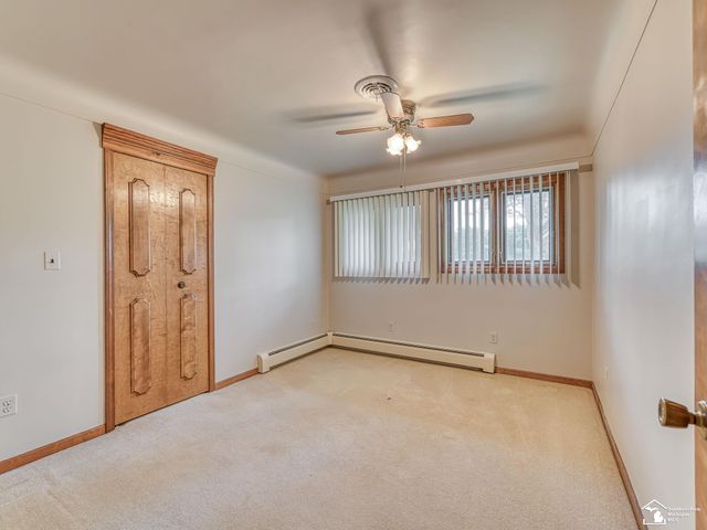 26995 James Avenue, Flat Rock, MI 48134