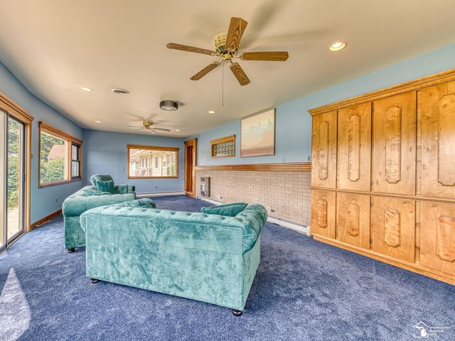 26995 James Avenue, Flat Rock, MI 48134