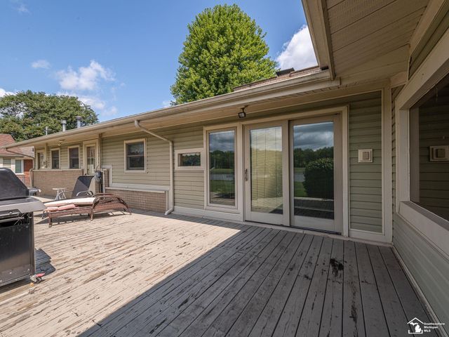 26995 James Avenue, Flat Rock, MI 48134