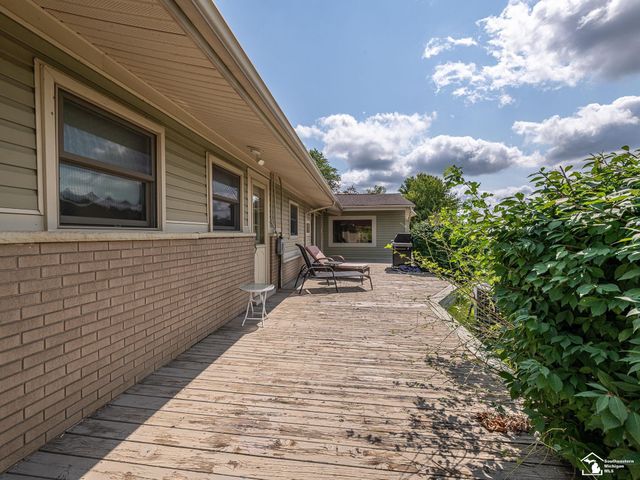 26995 James Avenue, Flat Rock, MI 48134