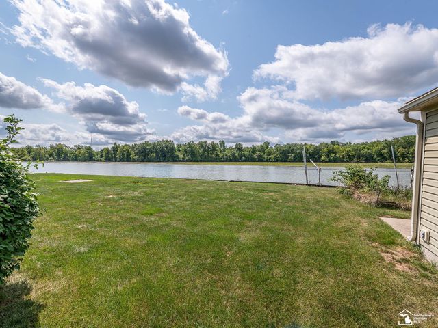 26995 James Avenue, Flat Rock, MI 48134