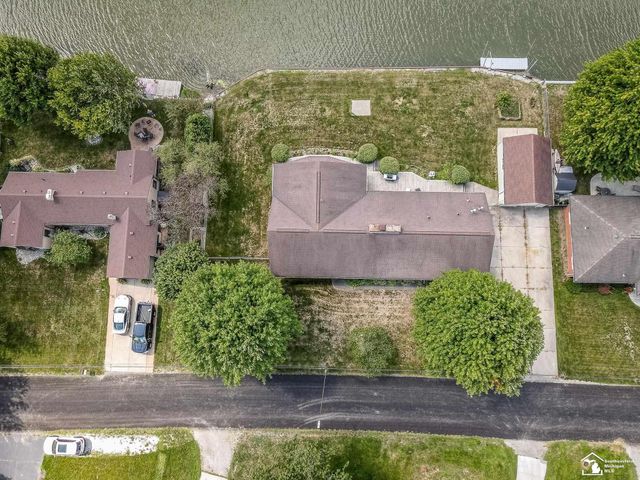 26995 James Avenue, Flat Rock, MI 48134