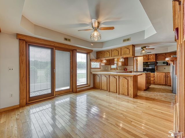 26995 James Avenue, Flat Rock, MI 48134