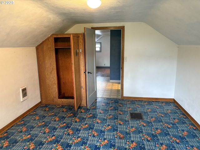 1281 HWY 99N, Eugene, OR 97402