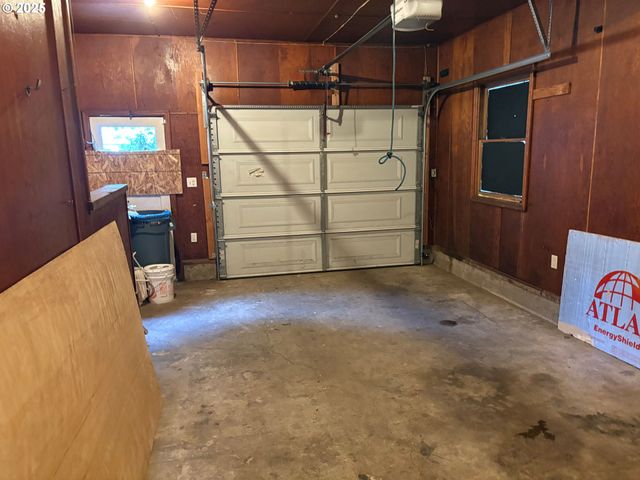 1281 HWY 99N, Eugene, OR 97402