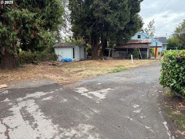 1281 HWY 99N, Eugene, OR 97402