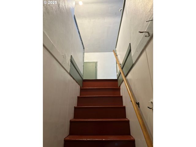 1281 HWY 99N, Eugene, OR 97402