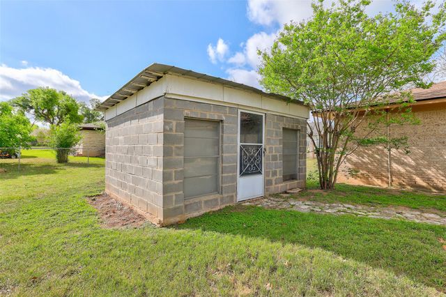 2303 Dawn DR, Georgetown, TX 78628