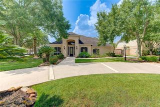 12 Marys Creek Lane, Friendswood, TX 77546