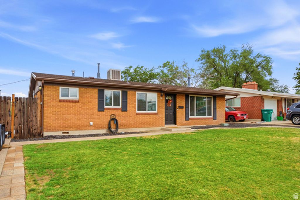 676 N ANN ST, Clearfield, UT 84015 — photo 3