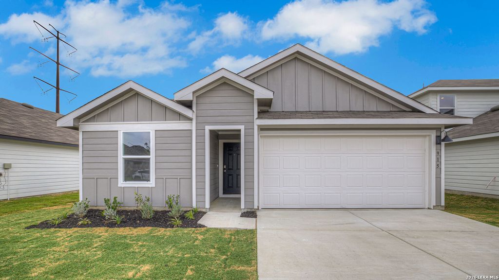 1019 GLADYS RUN, Seguin, TX 78155