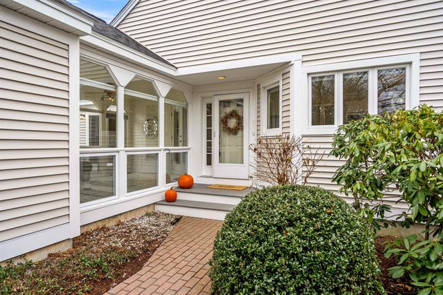 755 Straw Hill Road, Manchester, NH 03104