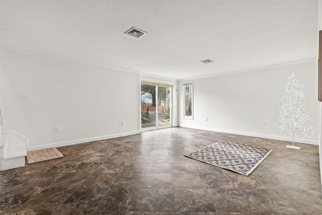 755 Straw Hill Road, Manchester, NH 03104