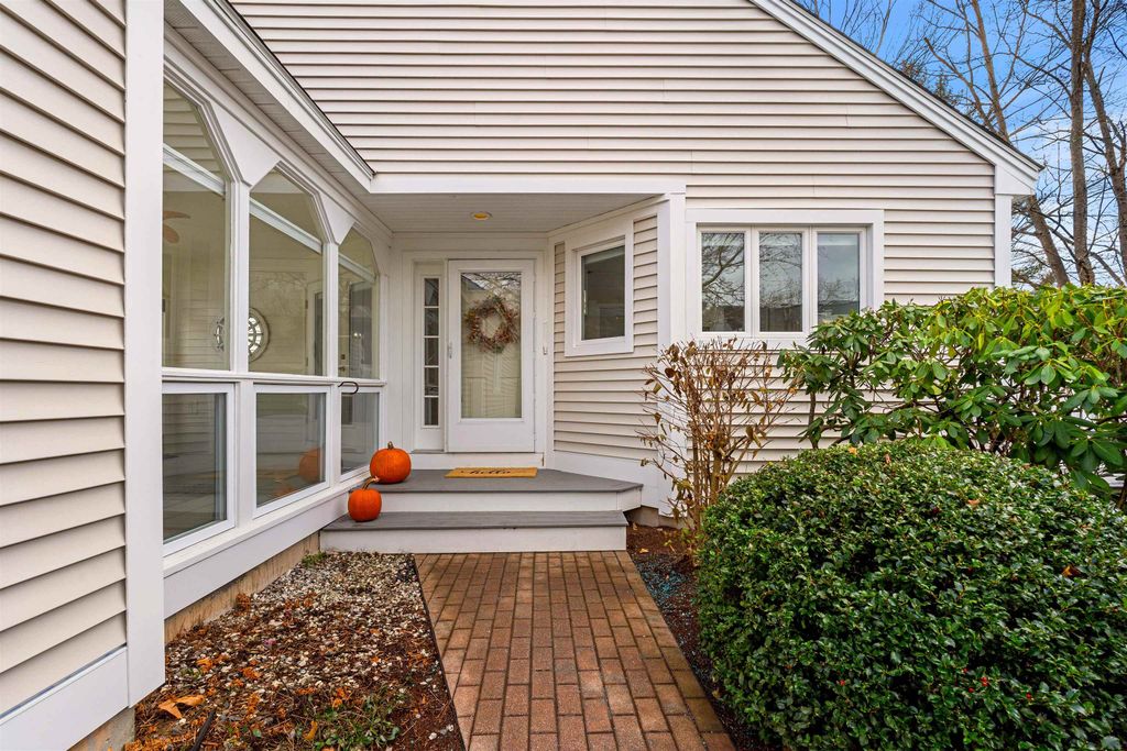 755 Straw Hill Road, Manchester, NH 03104