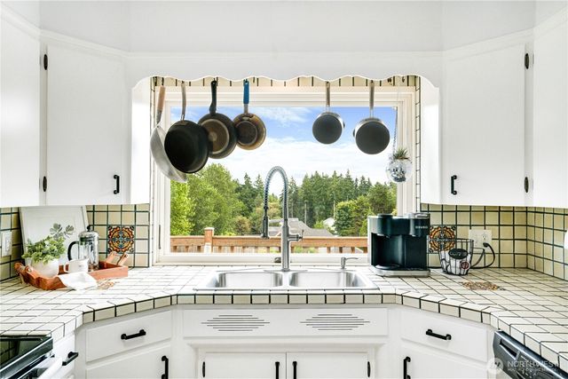 8603 Woodland Avenue E, Puyallup, WA 98371