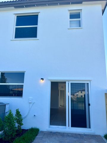 2776 SE 26th Avenue, Homestead, FL 33035