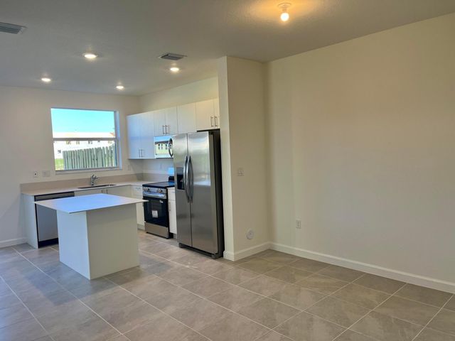 2776 SE 26th Avenue, Homestead, FL 33035