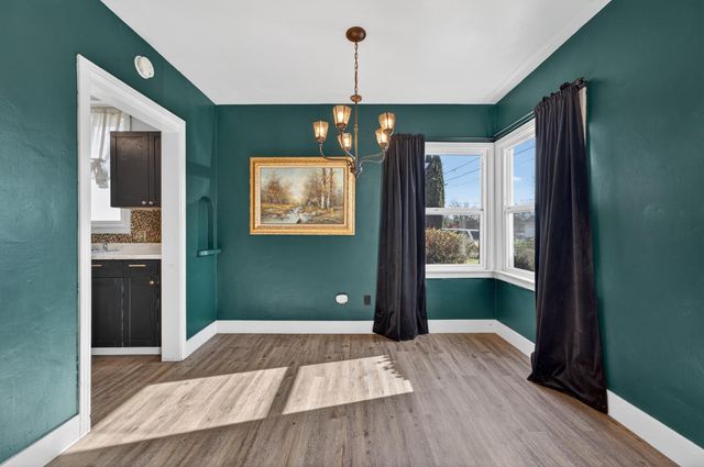 629 Brooks Ave, Yuba City, CA 95991