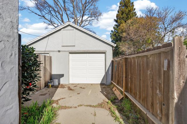 629 Brooks Ave, Yuba City, CA 95991