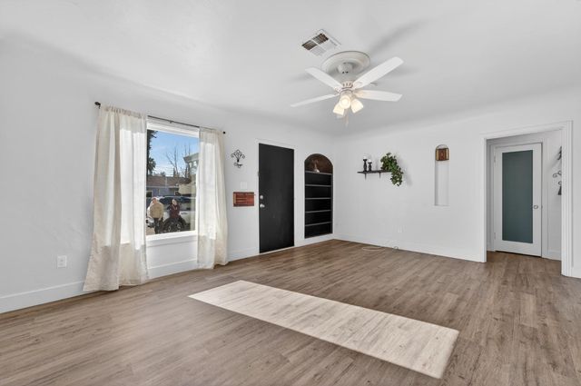 629 Brooks Ave, Yuba City, CA 95991