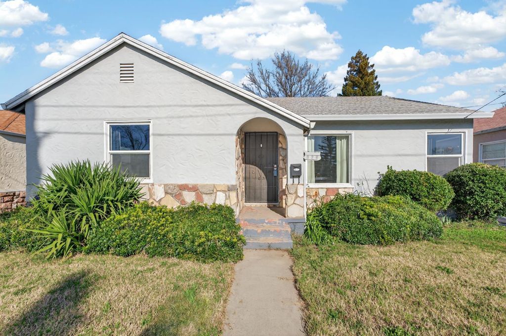 629 Brooks Ave, Yuba City, CA 95991