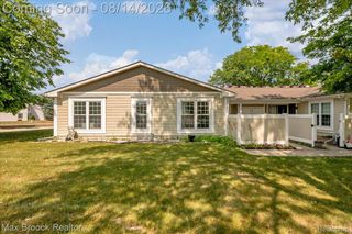 22704 Cortes Street, Novi, MI 48375