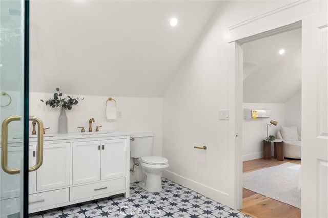 5850 Burwood Avenue, Los Angeles, CA 90042