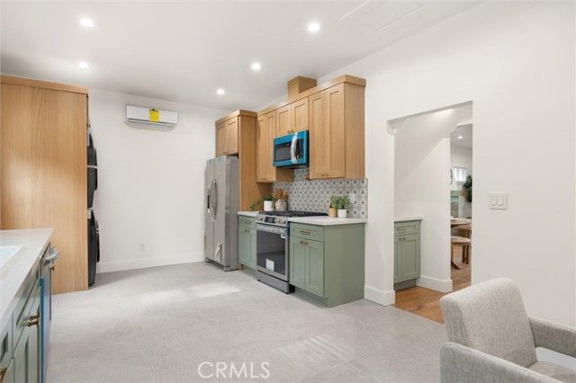 5850 Burwood Avenue, Los Angeles, CA 90042