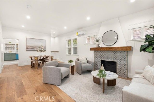 5850 Burwood Avenue, Los Angeles, CA 90042