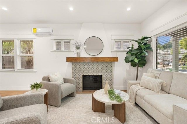 5850 Burwood Avenue, Los Angeles, CA 90042