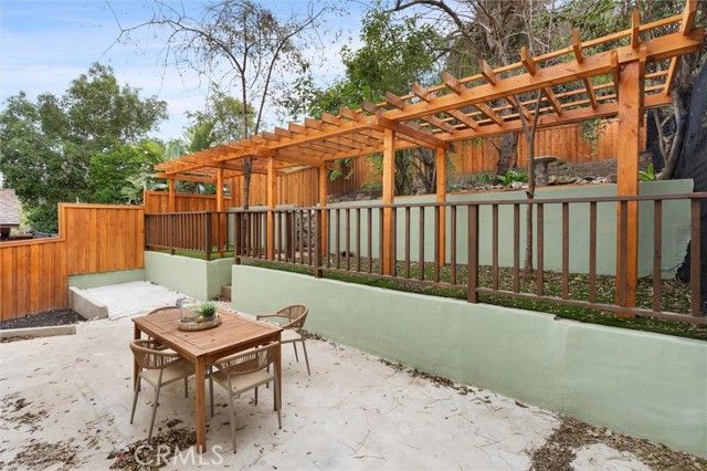 5850 Burwood Avenue, Los Angeles, CA 90042