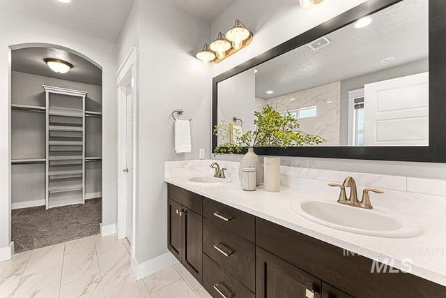 554 E Sicily Drive, Meridian, ID 83642