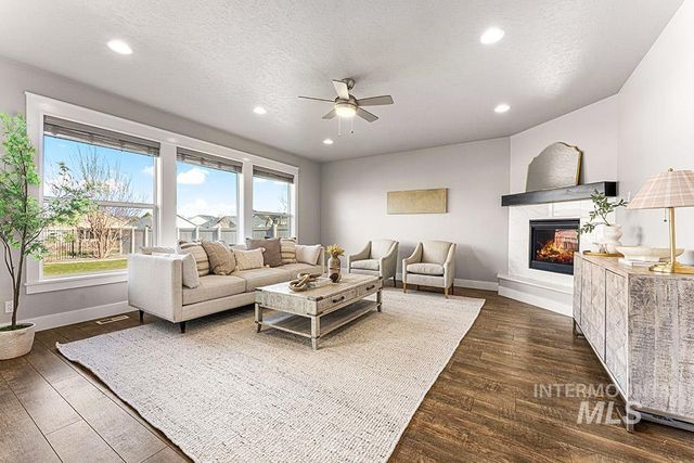 554 E Sicily Drive, Meridian, ID 83642