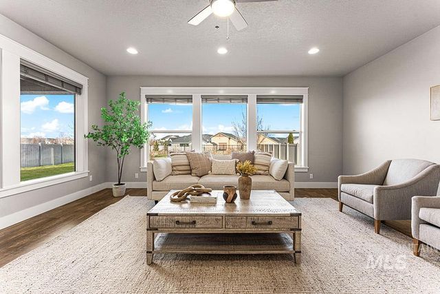 554 E Sicily Drive, Meridian, ID 83642