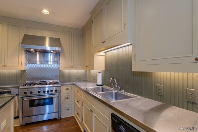 3317 Bankhead Avenue, Montgomery, AL 36106