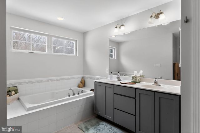 129 MERIDIAN BLVD, Bear, DE 19701