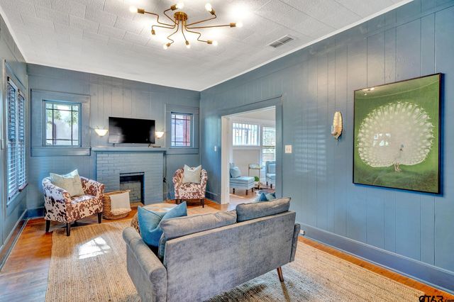 301 W Houston, Tyler, TX 75702