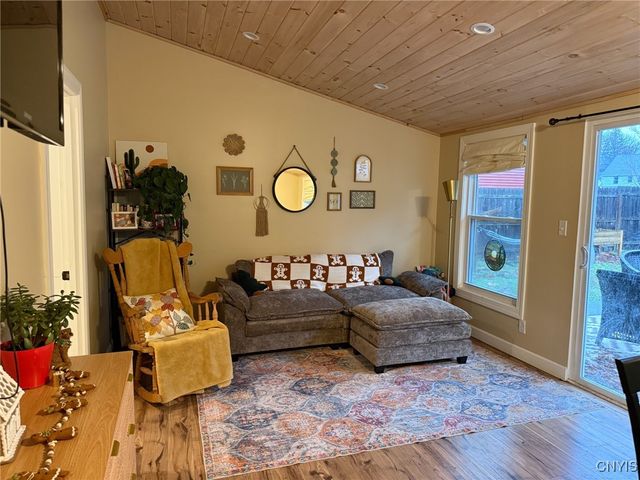 203 Elmbrook Drive, Manlius, NY 13104