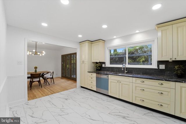 500 W WAVERLY RD, Glenside, PA 19038