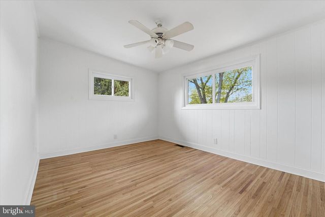 500 W WAVERLY RD, Glenside, PA 19038