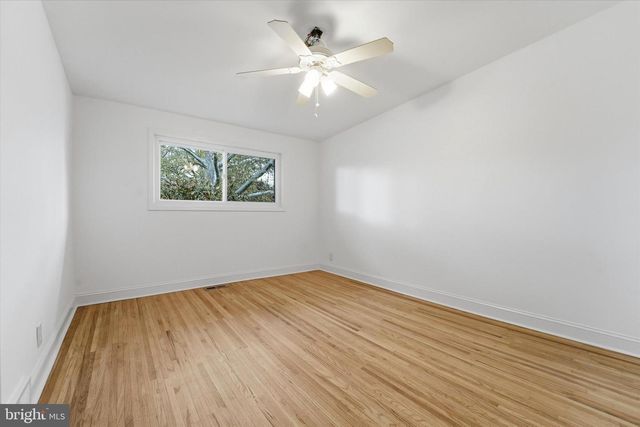 500 W WAVERLY RD, Glenside, PA 19038