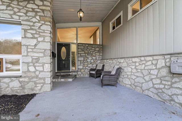 500 W WAVERLY RD, Glenside, PA 19038