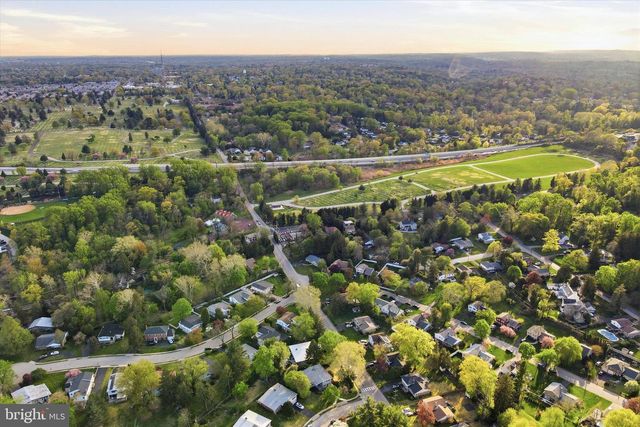 500 W WAVERLY RD, Glenside, PA 19038